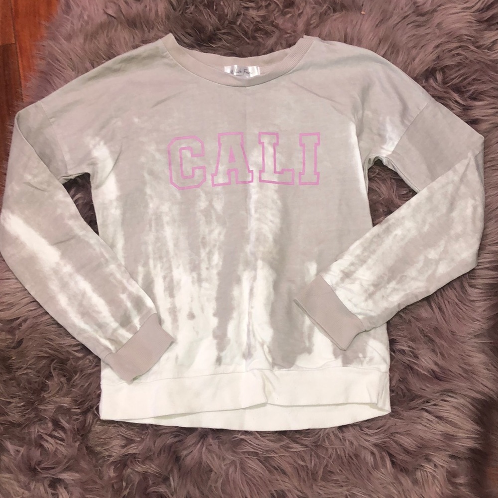 White Fawn cali pullover sweatshirt
